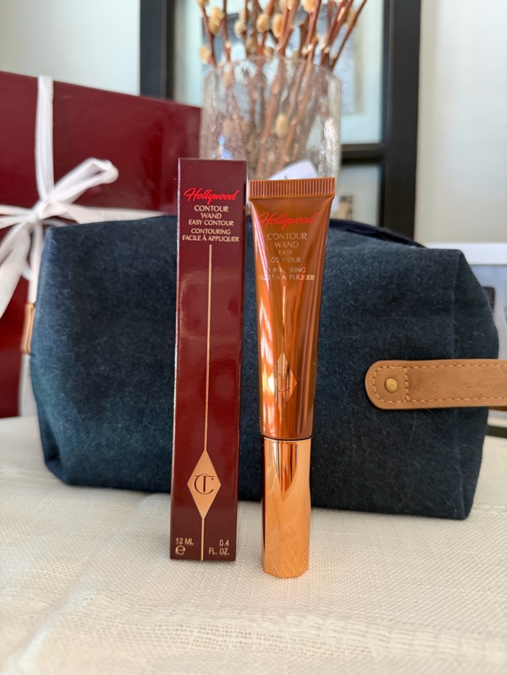 Charlotte Tilbury Hollywood Contour Wand — in Tan